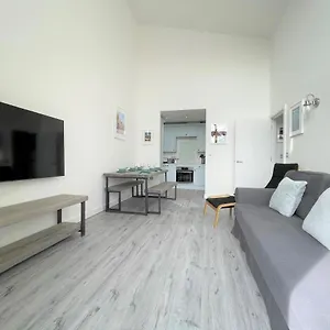 Penthouse W/ Parking Apartment Sheffield