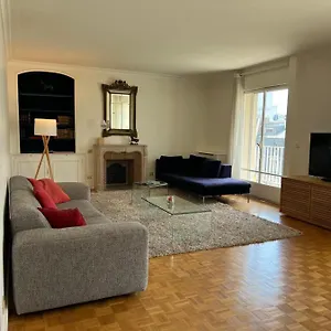 Av Foch Arc De Triomphe Belles Feuilles Apartment